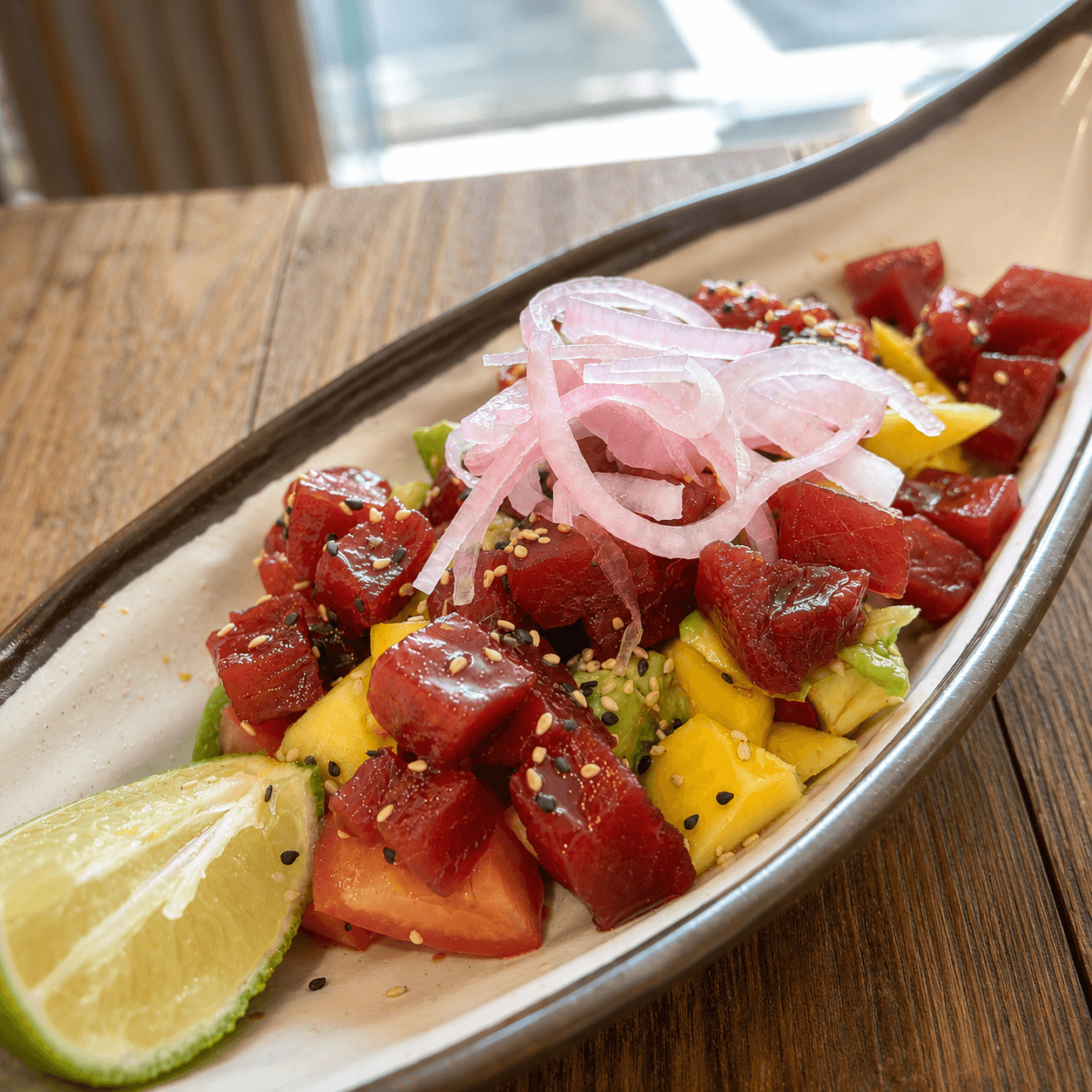 Ensalada de atún tropical